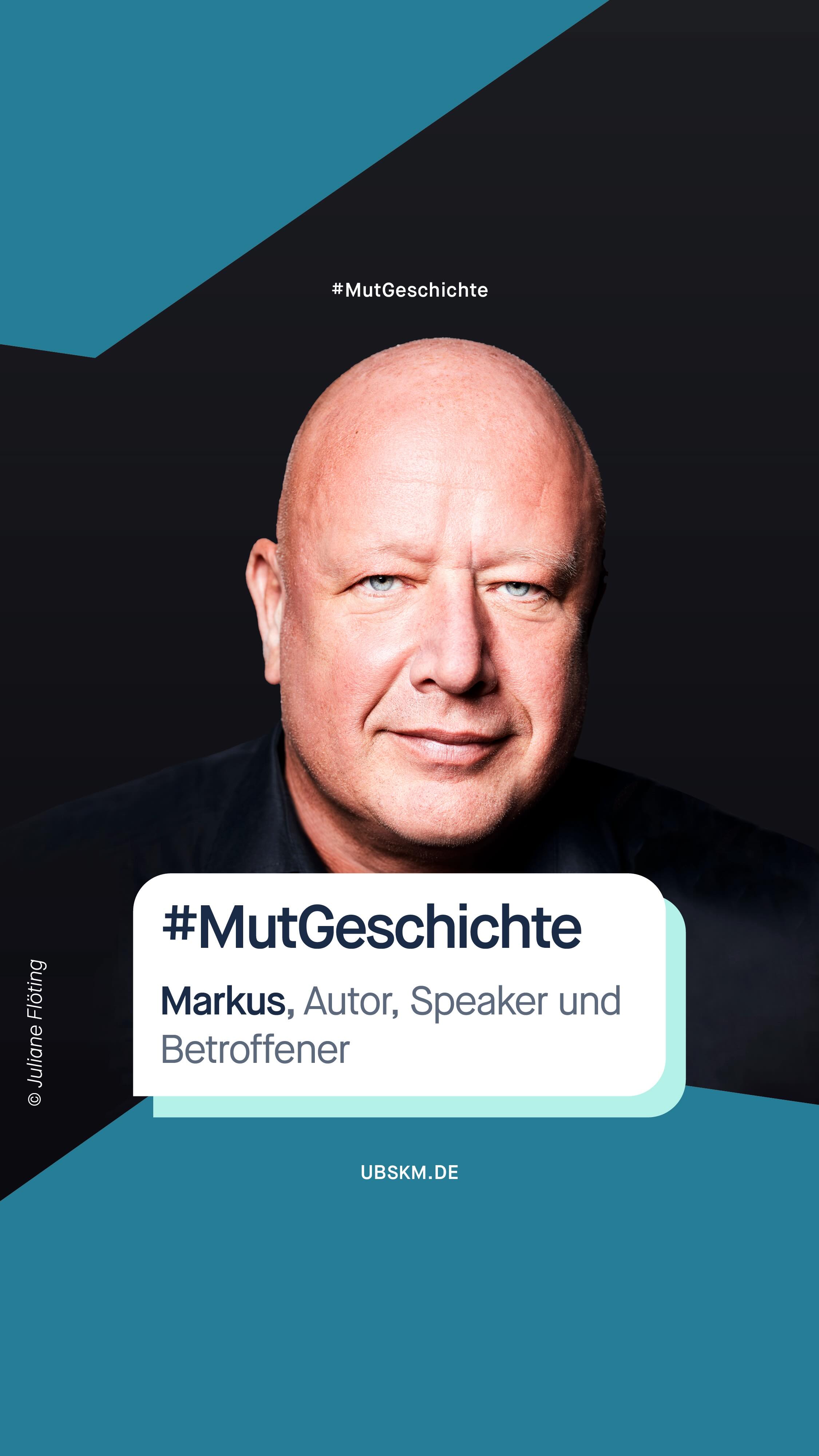 Content Note (CN) Sexueller Missbrauch. Diese Inhalte können belastend und retraumatisierend wirken.
Als Kind wird Markus in der Nachkriegszeit auf eine sogenannte „Verschickungskur“ geschickt. Sechs Wochen fern von zuhause, allein unter Fremden. Was als Erholung gedacht war, wurde für ihn zum Albtraum: Ein Nachtwächter nutzte Markus Einsamkeit und Heimweh aus und missbraucht ihn.
Nach der Rückkehr erkennt niemand den Zusammenhang zwischen der Kur und seiner Veränderung. Markus spricht nicht mehr. Statt Schutz und Hilfe folgen falsche Diagnosen. Markus wird als geistig und körperlich behindert abgestempelt, verliert sein gewohntes Umfeld und sein Trauma verfestigt sich über Jahre. Nun gilt sein Kampf dem Aufheben des Stigmas.
Lange Zeit verdrängt er das Erlebte. Er macht Karriere, versucht zu beweisen, dass er „dazugehört“. Erst Jahrzehnte später, nach einem schweren Autounfall, holen ihn durch den Kontrollverlust die Erinnerungen an seine Kindheit wieder ein. Er vertraut sich erstmals seiner Hausärztin an und macht eine Traumatherapie.
Heute, mit 57 Jahren, spricht Markus offen über seine Geschichte. Sein Buch „Wenn aus dem Trauma Freiheit wird. Vom Verschickungskind zum erfolgreichen Unternehmer“ entsteht zunächst nur für ihn selbst, als Teil seiner eigenen Bewältigungsarbeit. Als er merkt, wie viel darin steckt, entscheidet er sich, es zu veröffentlichen. Noch etwas später wird im klar, dass er es unter seinem echten Namen tun möchte. Er möchte stellvertretend für andere Betroffene sichtbar sein und zeigen, dass es möglich ist, sich die Kontrolle über das eigene Leben Schritt für Schritt zurückzuholen.
Danke, @markusschnermann, für deinen Mut, deine Stimme und deine Stärke.
#MutGeschichte #GemeinsamGegenMissbrauch #SchweigenBrechen #MissbrauchsBeauftragte