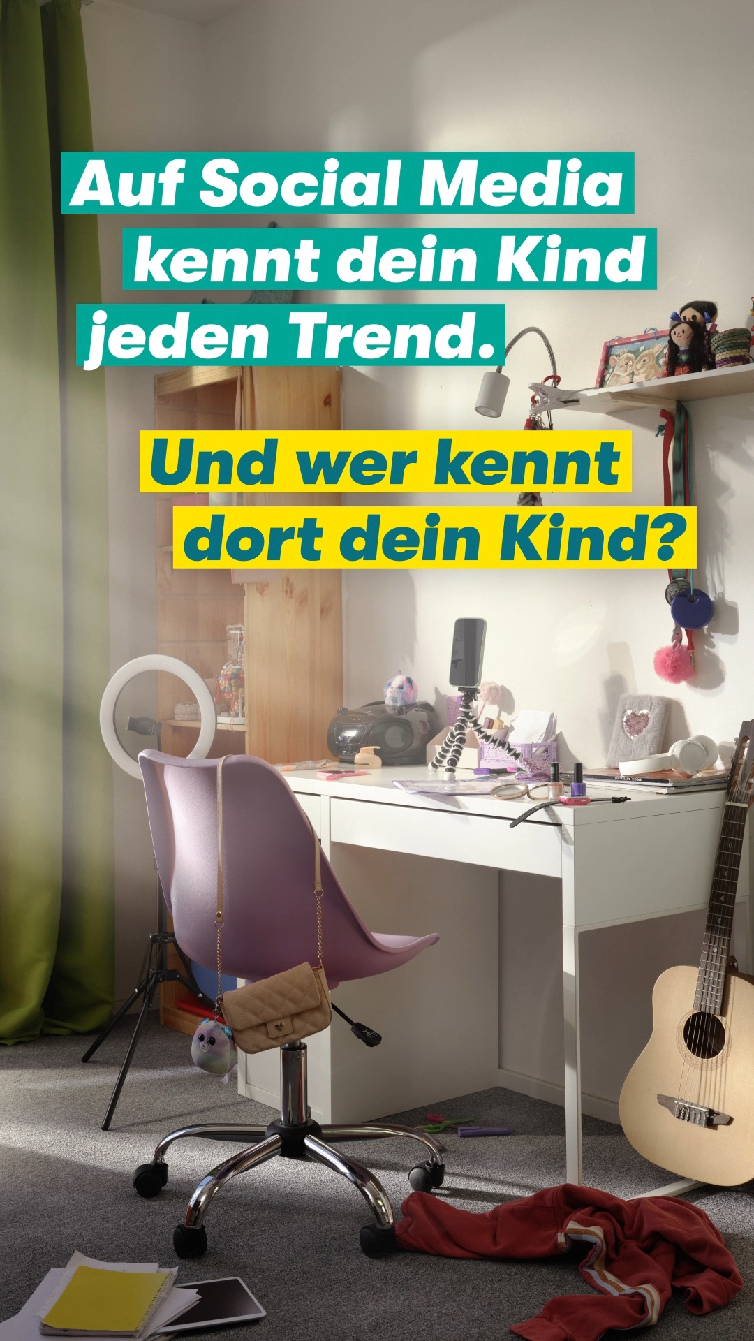 Tipp 3️⃣: Mach dich schlau, welche Apps dein Kind nutzt – und welche Risiken es gibt.
Täter und Täterinnen suchen im Internet gezielt den Kontakt zu Kindern. Umso wichtiger ist es, hinzuschauen und im Gespräch zu bleiben.
Du kennst das sicher:
Das Kind sitzt stundenlang am Handy – und man fragt sich: Was macht es da eigentlich? 🤔
Statt zu kontrollieren, hilft ehrliches Interesse. Macht gemeinsam ein digitales Check-in. 👇
💬 Welche Apps magst du am liebsten?
💬 Was macht dir daran Spaß?
💬 Mit wem schreibst du dort?
💬 Gab es schon Situationen, die sich unangenehm angefühlt haben?
Offene Gespräche stärken das Vertrauen – und helfen, Risiken früh zu erkennen.
🔎 Mehr Infos zu digitalen Risiken findest du bei
@initiative_schau_hin
Weitere Tipps und Infos zum Beispiel in unserem Heft 8️⃣ Das erste Smartphone – auf 🔗 nicht-wegschieben.de
#NichtWegschieben #ElternTipps #Medienkompetenz #UBSKM #MissbrauchsBeauftragte