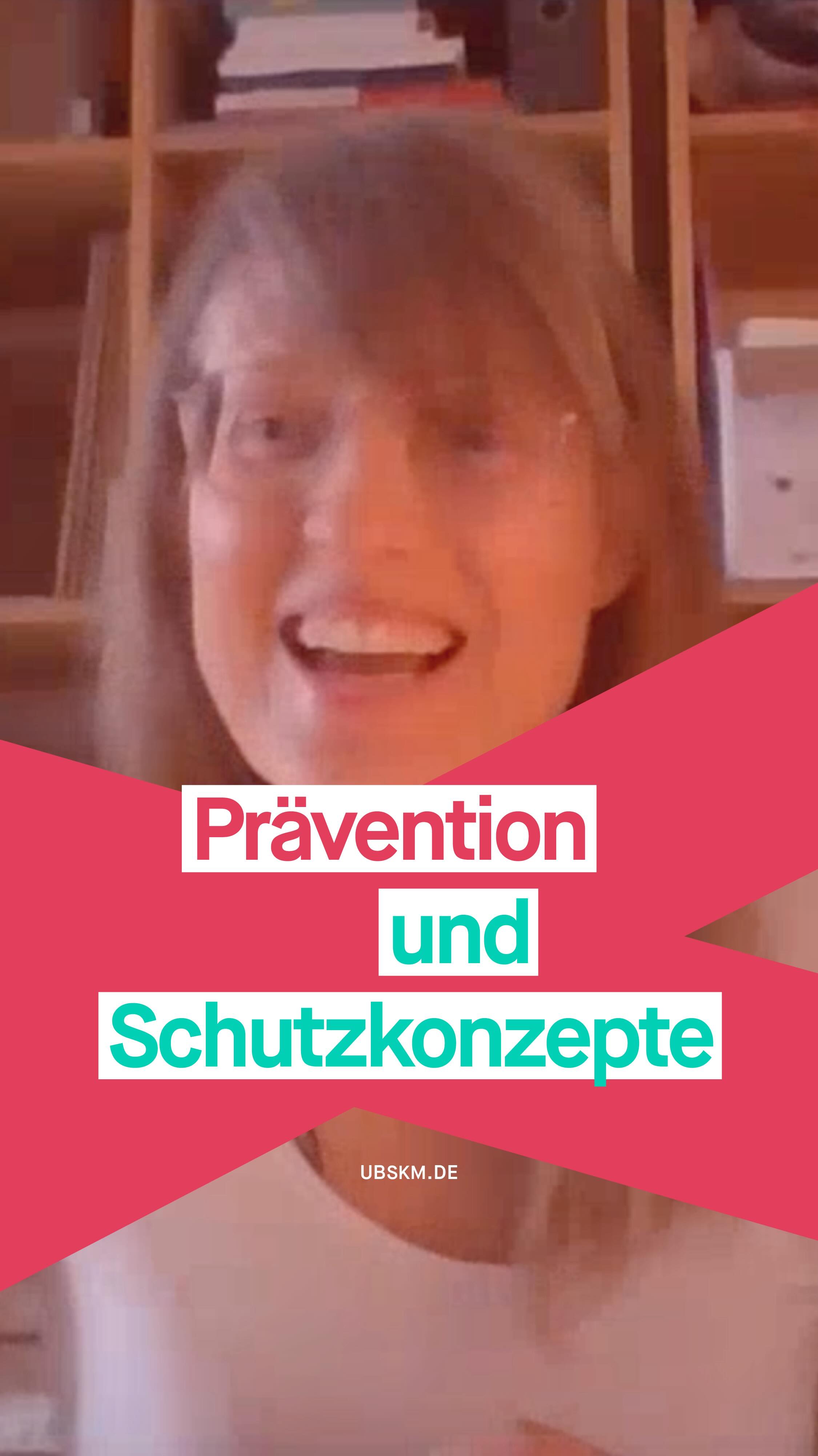 #Prävention von sexuellem Kindesmissbrauch beginnt nicht bei Perfektion, sondern bei Aufmerksamkeit, Haltung und dem Mut, hinzuschauen.
In diesem Video spricht Maren, Bildungsreferentin für Gewaltprävention und selbst von sexualisierter Gewalt in ihrer Kindheit betroffen. Ihre Perspektive macht deutlich, warum Prävention mehr ist als Theorie.
„Oft erlebe ich diese Reaktion: ‘Oh mein Gott, was habe ich die letzten Jahre alles falsch gemacht?’, aber darum geht es nicht. Lass uns lieber schauen: Was können wir jetzt tun, damit es besser wird?“, sagt sie im Interview.
Maren kann als Betroffene klar erklären, warum Schutzkonzepte so wichtig sind.
Ihr Weg, von eigenen Erfahrungen über ihr Studium der Pädagogik bis hin zur systemischen Ausbildung, zeigt, wie sich Wissen, Haltung und persönliches Erleben zu etwas Sinnvollem verbinden können: zu echter Präventionsarbeit, die schützt.
👉 Prävention heißt nicht, alles richtig gemacht zu haben.
👉 Prävention heißt, Verantwortung zu übernehmen.
#MissbrauchsBeauftragte #UBSKM #Schutzkonzepte #Betroffenenperspektive